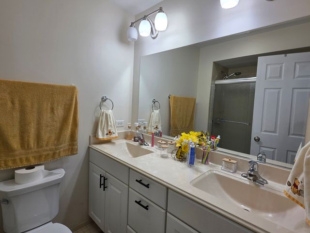 430 Gillings Drive, Gurnee, IL 60031