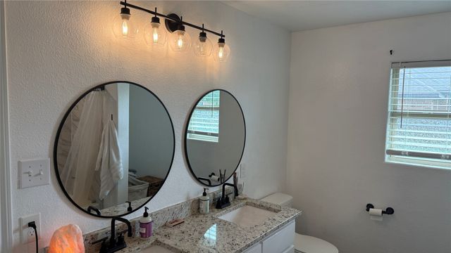 107 Virginia Drive, Palmer, TX 75152