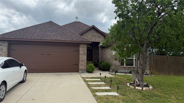 107 Virginia Drive, Palmer, TX 75152