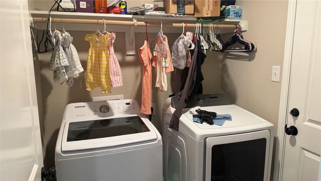 107 Virginia Drive, Palmer, TX 75152