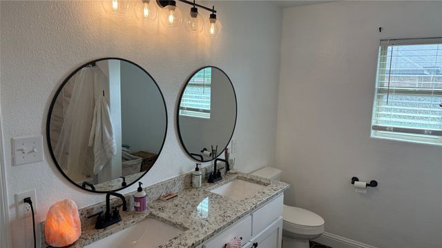 107 Virginia Drive, Palmer, TX 75152