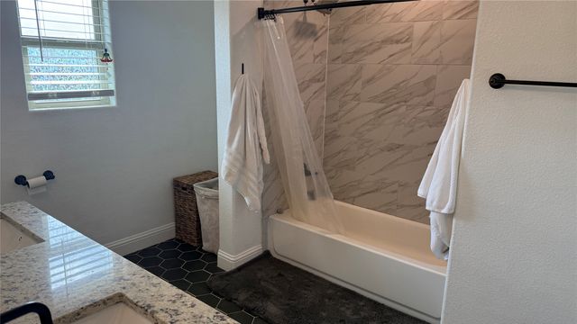 107 Virginia Drive, Palmer, TX 75152