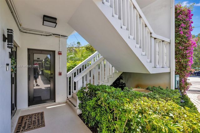 2190 NE 51 ST Court 106, Fort Lauderdale, FL 33308