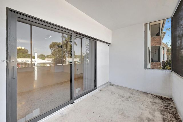 2190 NE 51 ST Court 106, Fort Lauderdale, FL 33308