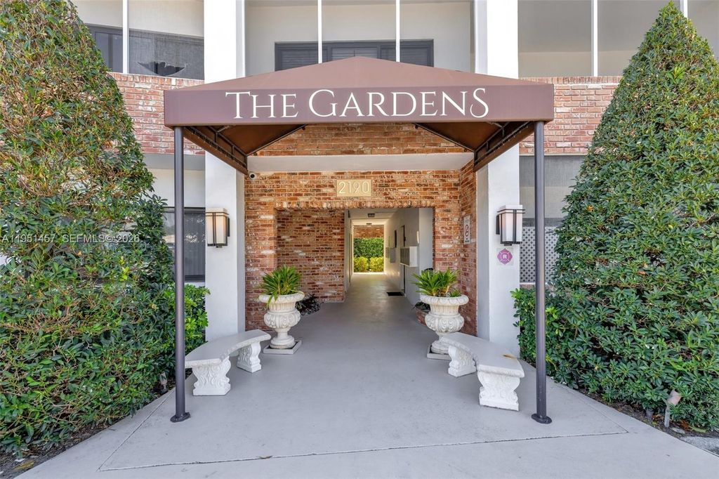 2190 NE 51 ST Court 106, Fort Lauderdale, FL 33308