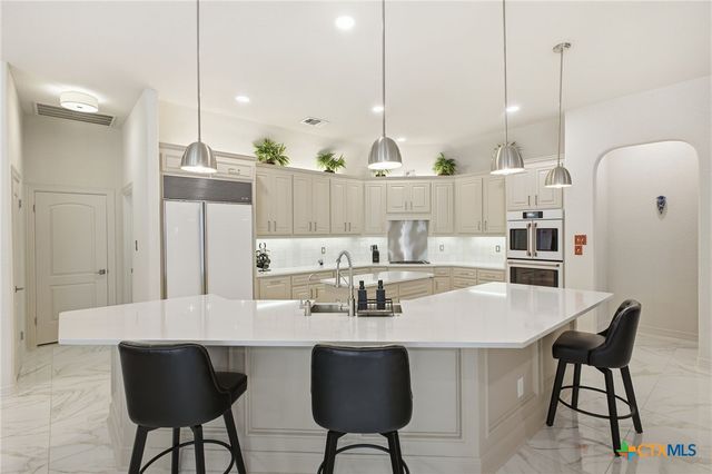 9610 Trophy Oaks Drive, San Antonio, TX 78266