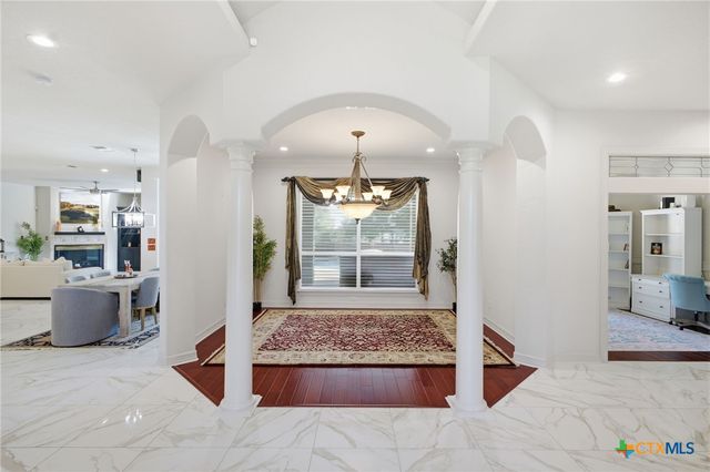 9610 Trophy Oaks Drive, San Antonio, TX 78266