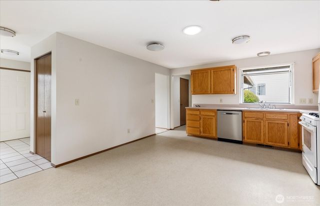 1772 SW 16th Avenue, Oak Harbor, WA 98277