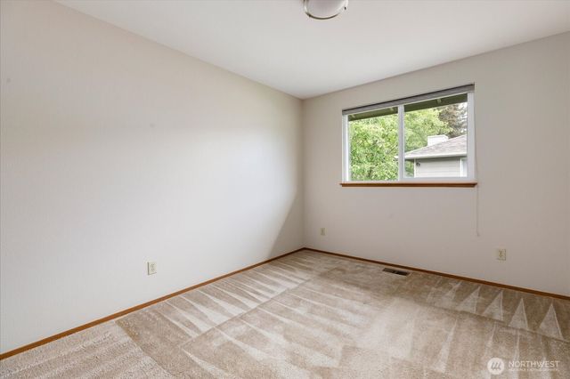 1772 SW 16th Avenue, Oak Harbor, WA 98277