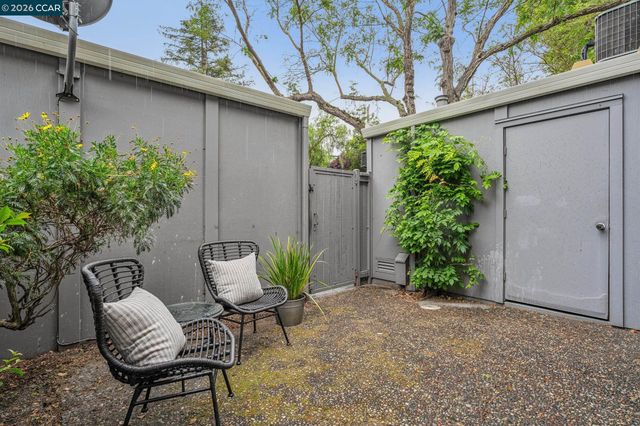 614 Sycamore Cir, Danville, CA 94526