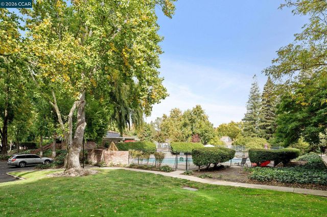 614 Sycamore Cir, Danville, CA 94526