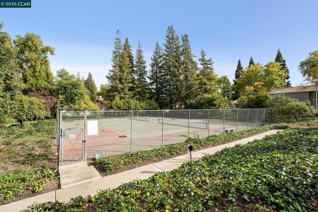 614 Sycamore Cir, Danville, CA 94526