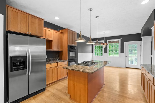 351 Hyder Circle Drive, Plainwell, MI 49080