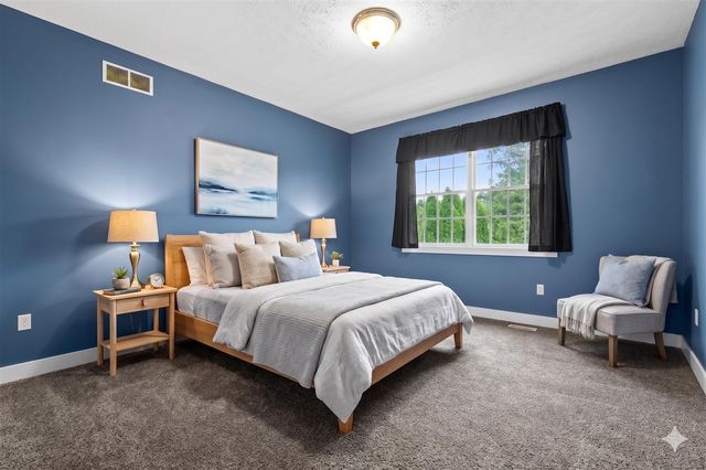 351 Hyder Circle Drive, Plainwell, MI 49080
