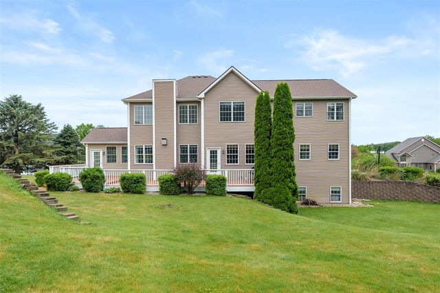 351 Hyder Circle Drive, Plainwell, MI 49080