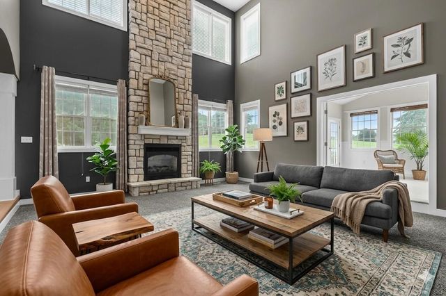 351 Hyder Circle Drive, Plainwell, MI 49080
