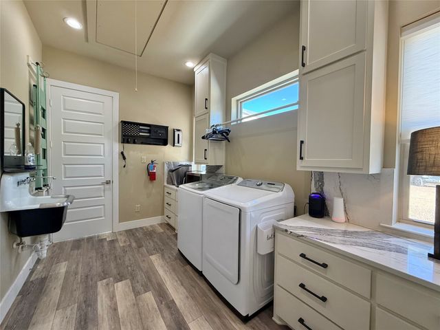 1050 El Camino, Waxahachie, TX 75167