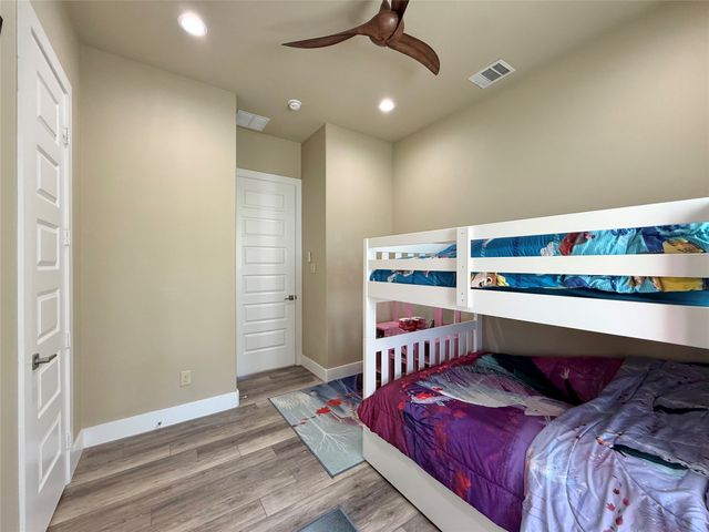 1050 El Camino, Waxahachie, TX 75167