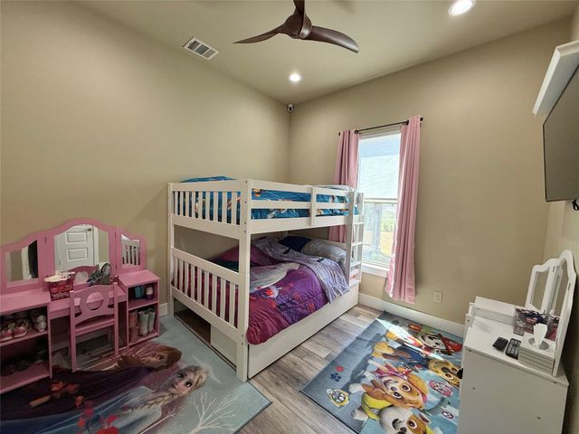 1050 El Camino, Waxahachie, TX 75167