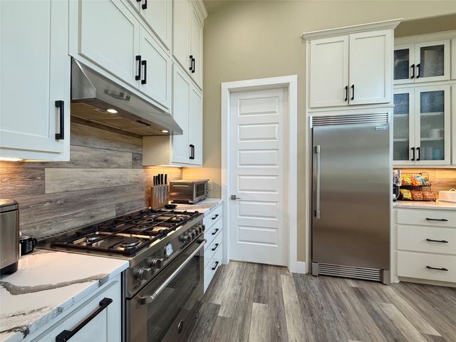 1050 El Camino, Waxahachie, TX 75167