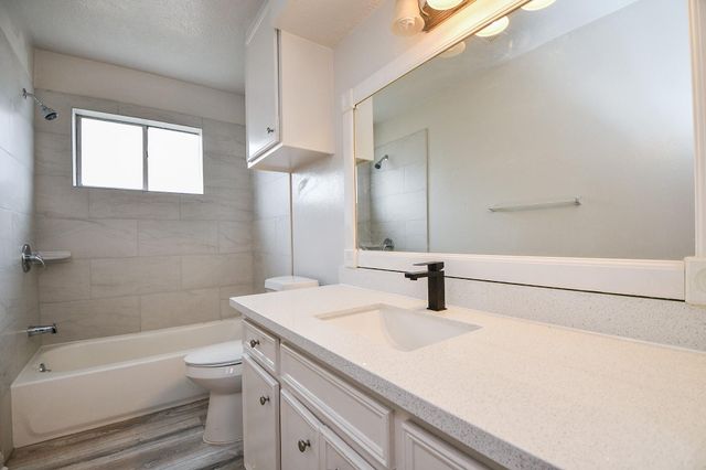 6411 Teal Run, Houston, TX 77035