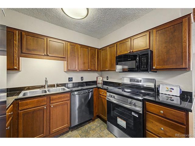 341 Wright St 9-101, Lakewood, CO 80228