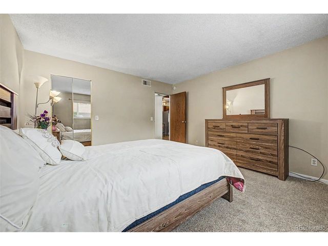 341 Wright St 9-101, Lakewood, CO 80228