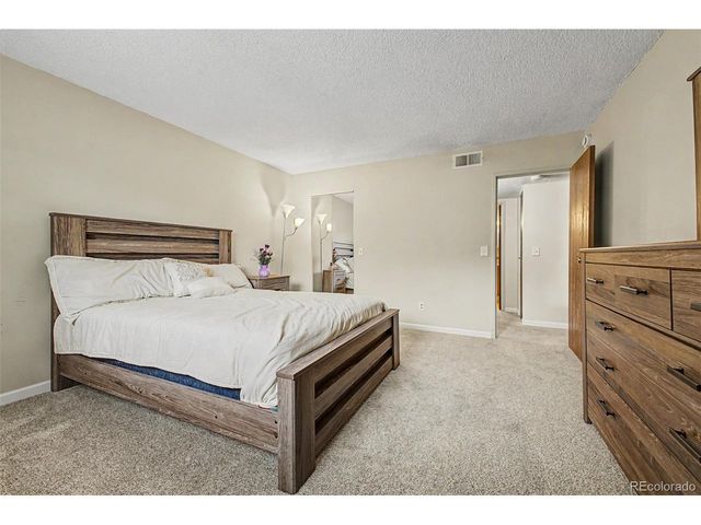 341 Wright St 9-101, Lakewood, CO 80228