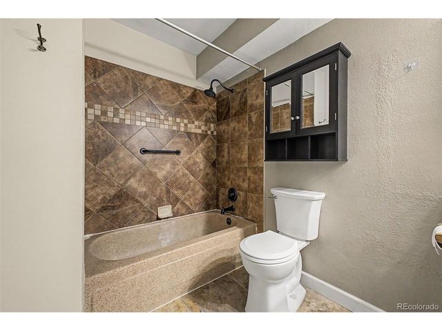 341 Wright St 9-101, Lakewood, CO 80228
