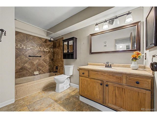 341 Wright St 9-101, Lakewood, CO 80228
