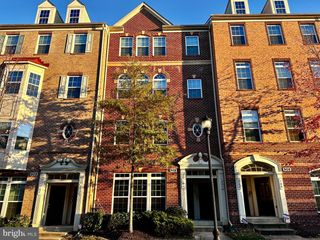 908 HALL STATION DR #101, Bowie, MD 20721