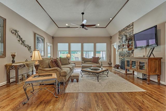 423 Pine Edge Drive, Spring, TX 77380
