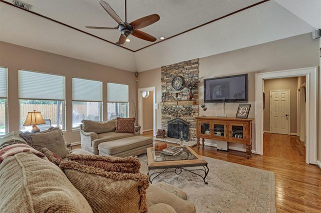 423 Pine Edge Drive, Spring, TX 77380