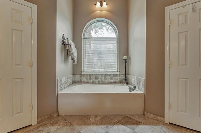 423 Pine Edge Drive, Spring, TX 77380