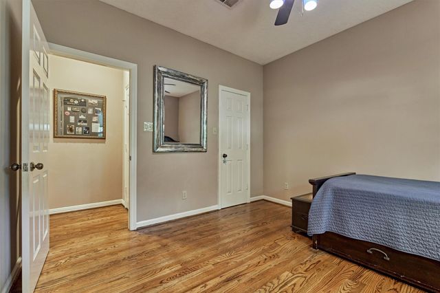 423 Pine Edge Drive, Spring, TX 77380