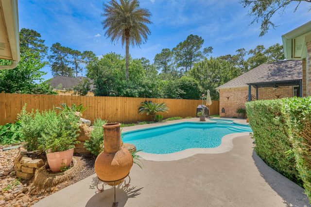 423 Pine Edge Drive, Spring, TX 77380