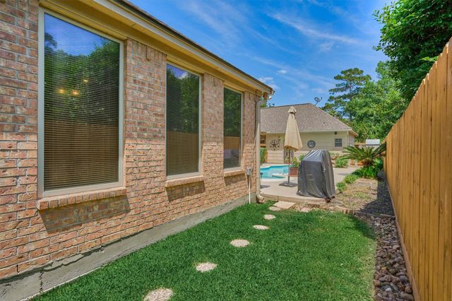 423 Pine Edge Drive, Spring, TX 77380