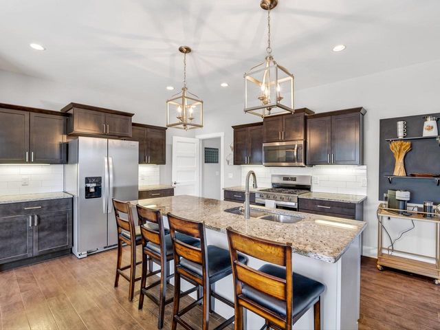 2402 Blue Heron Boulevard, Sun Prairie, WI 53590