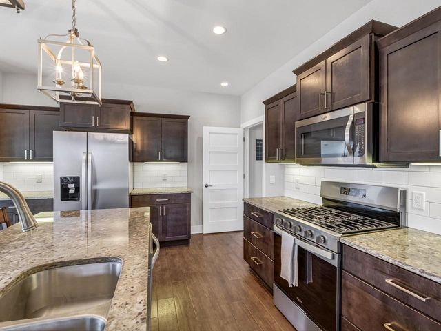 2402 Blue Heron Boulevard, Sun Prairie, WI 53590