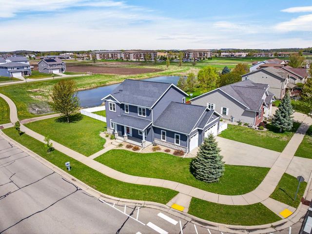 2402 Blue Heron Boulevard, Sun Prairie, WI 53590