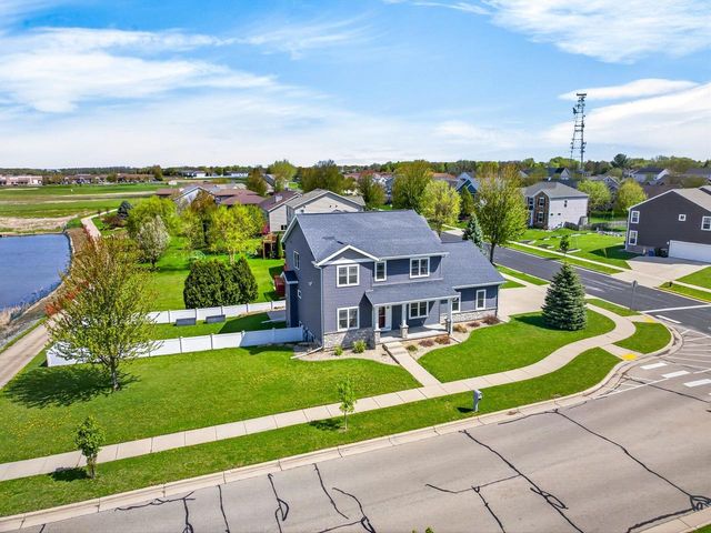 2402 Blue Heron Boulevard, Sun Prairie, WI 53590