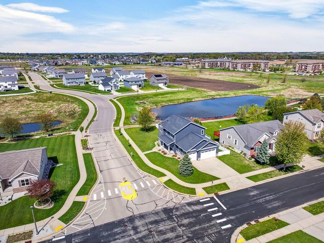 2402 Blue Heron Boulevard, Sun Prairie, WI 53590