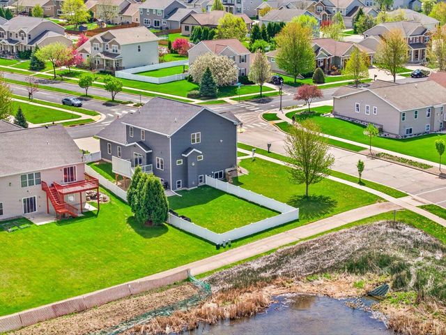 2402 Blue Heron Boulevard, Sun Prairie, WI 53590