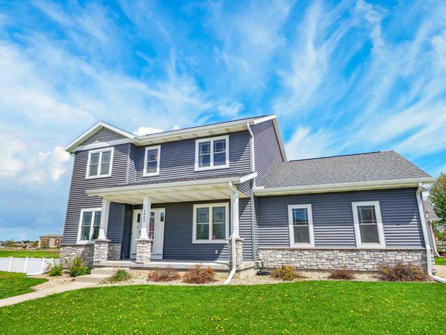 2402 Blue Heron Boulevard, Sun Prairie, WI 53590