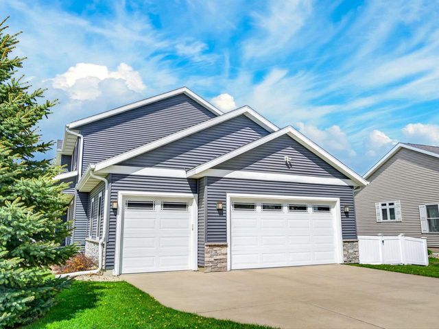 2402 Blue Heron Boulevard, Sun Prairie, WI 53590