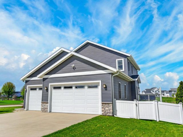 2402 Blue Heron Boulevard, Sun Prairie, WI 53590