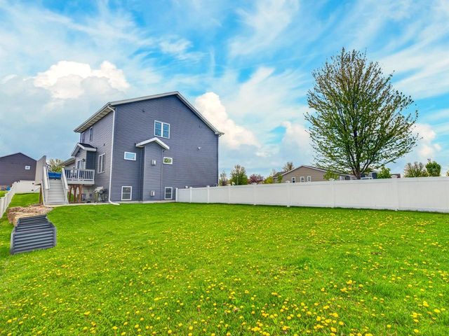 2402 Blue Heron Boulevard, Sun Prairie, WI 53590