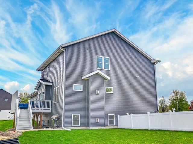 2402 Blue Heron Boulevard, Sun Prairie, WI 53590