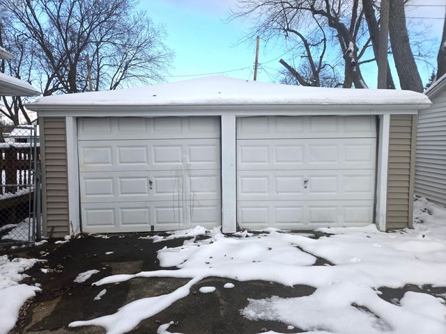 7 Beverly Boulevard, Hobart, IN 46342