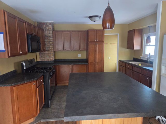 7 Beverly Boulevard, Hobart, IN 46342